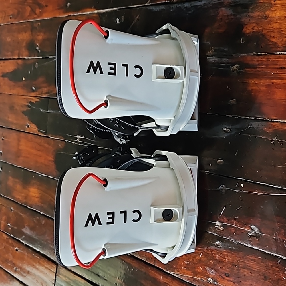 Clew Snowboard Bindings